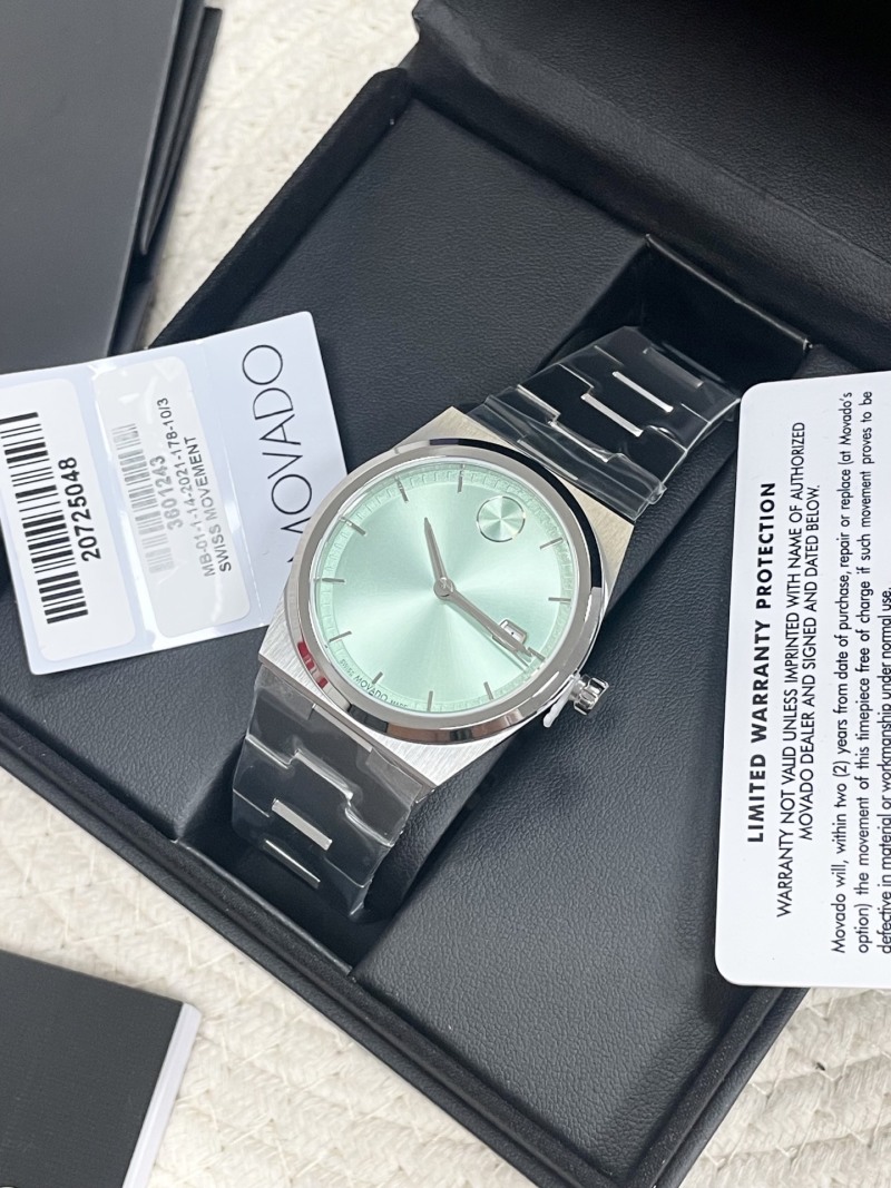 Часы Movado