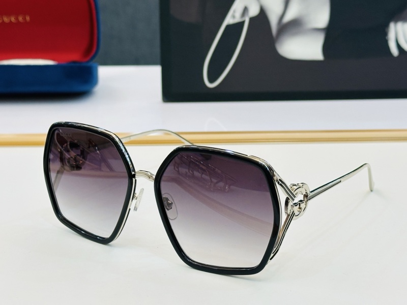 Солнцезащитные очки Gucci GG1621