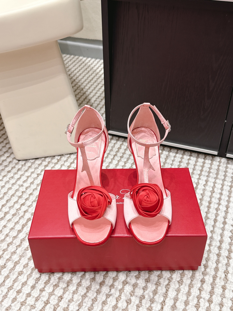 Женские босоножки Roger Vivier с декором в виде роз
