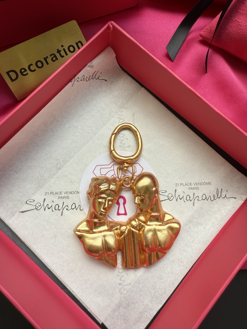 Комплект бижутерии в виде двойной звезды Schiaparelli