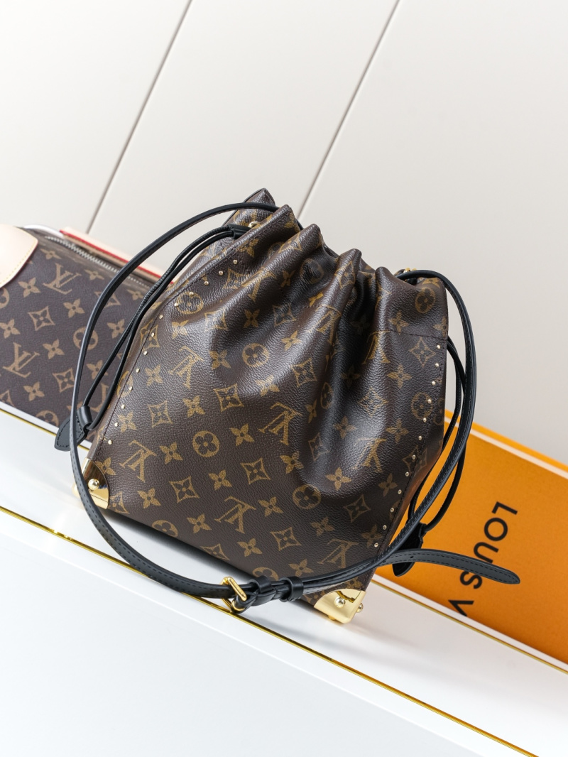 Сумка Noé Trunk Monogram Louis Vuitton
