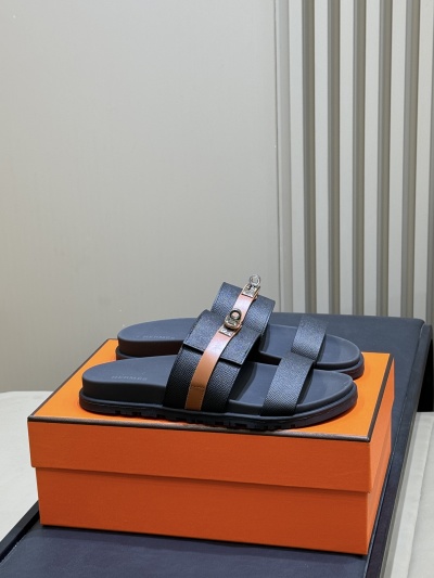 Шлёпанцы Hermès