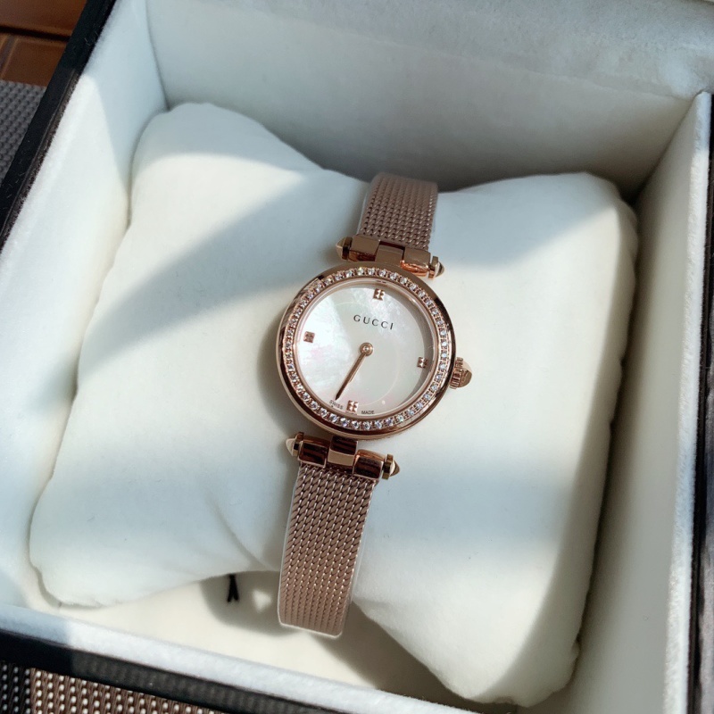 Часы Gucci