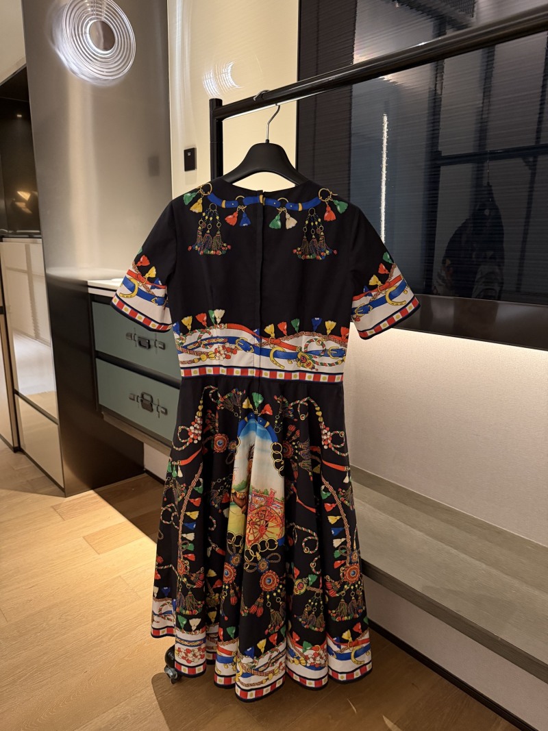 Повседневное платье с ярким принтом Dolce & Gabbana