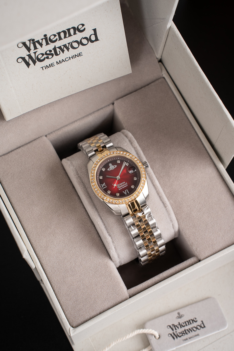 Часы Vivienne Westwood