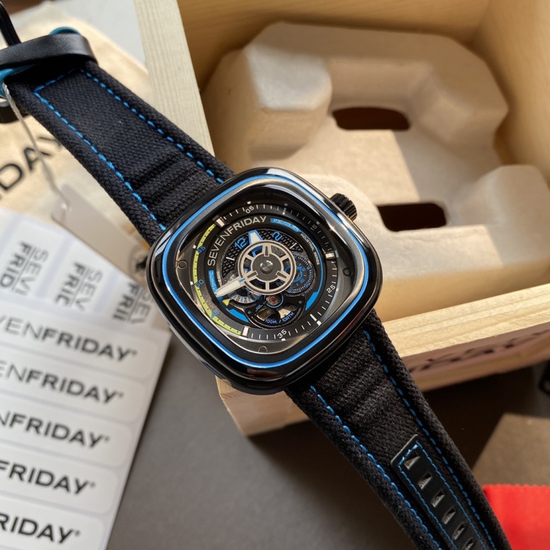 Часы SevenFriday