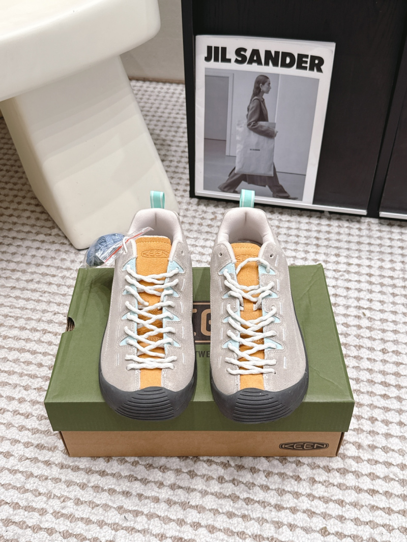 Кроссовки Keen