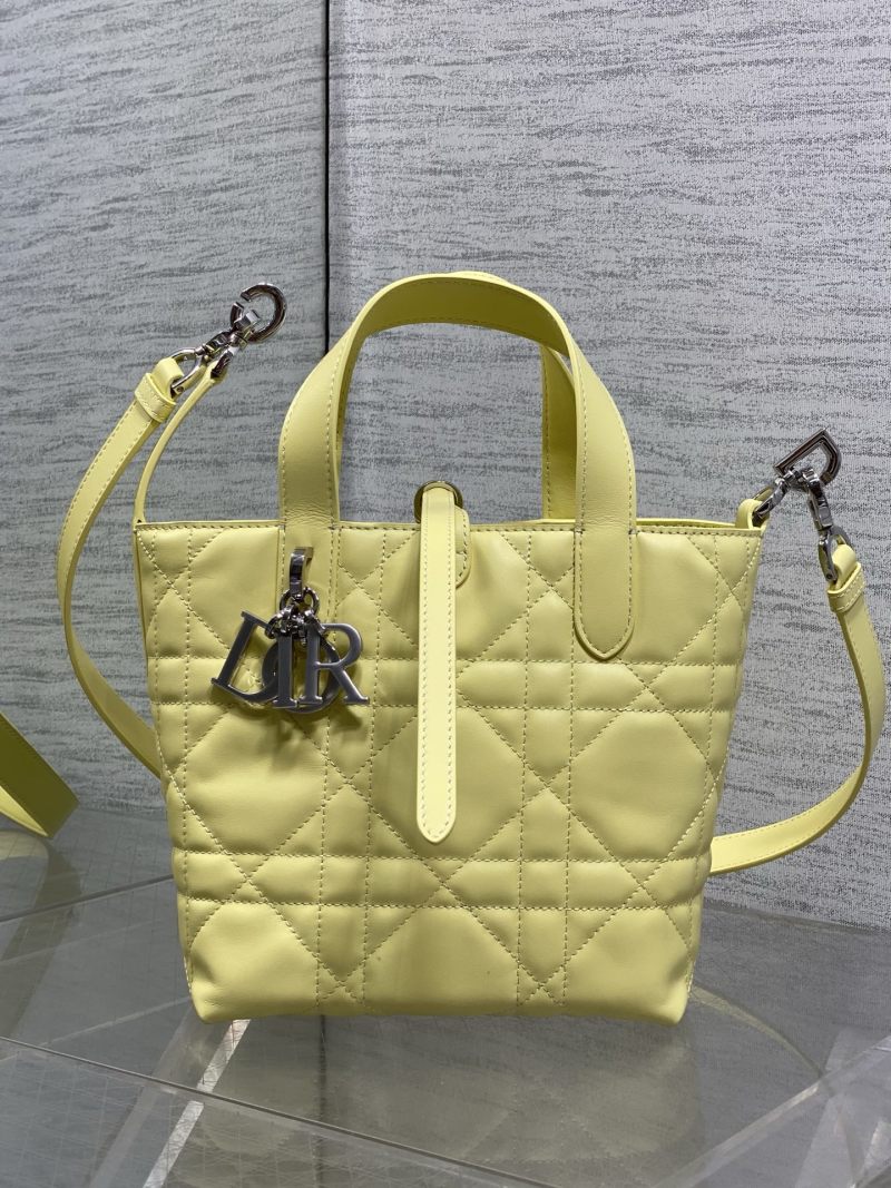 Сумка Dior Lady Dior желтая