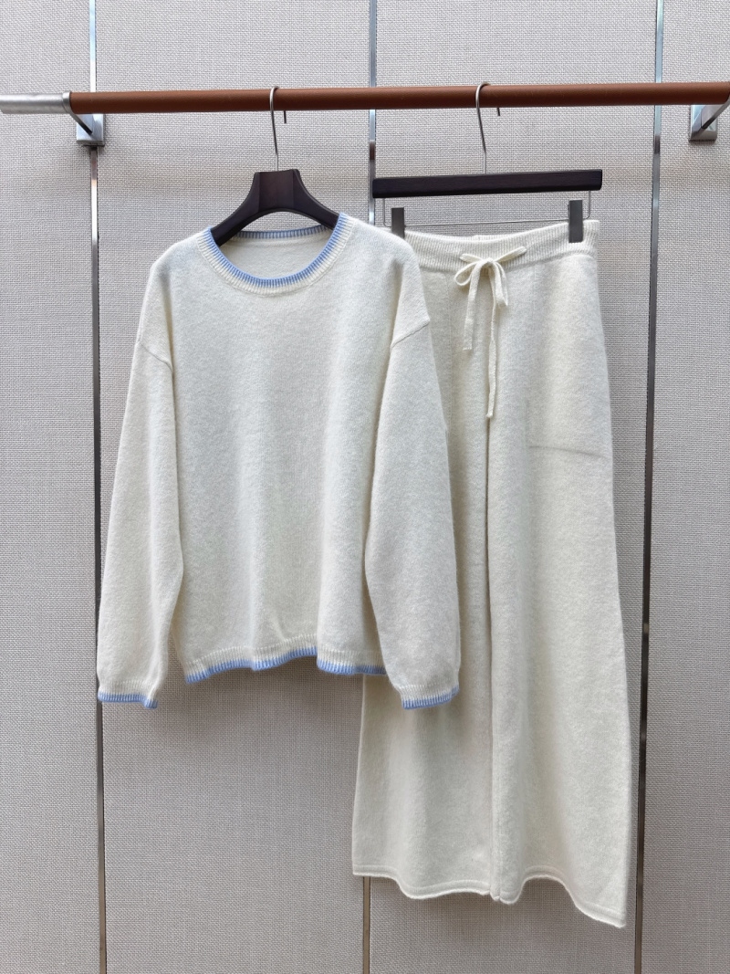 Костюм Max Mara