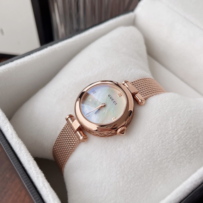 Часы Gucci