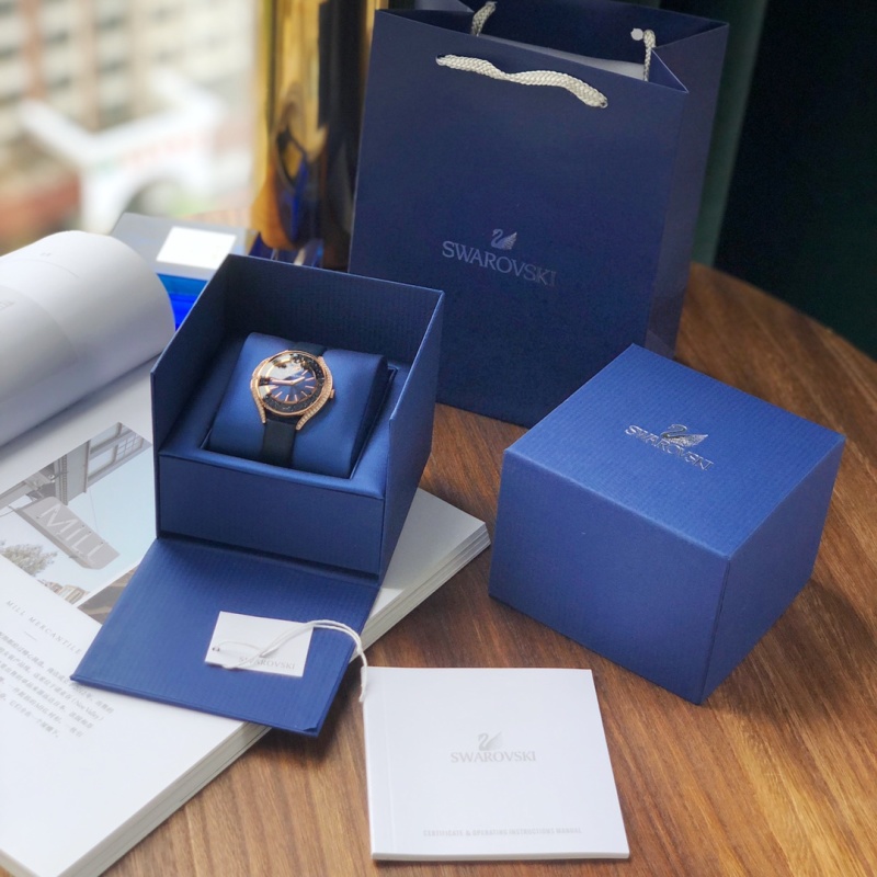 Часы Swarovski