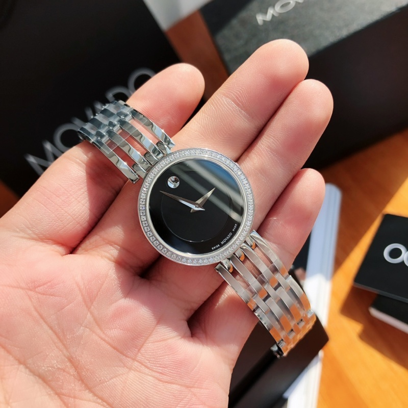 Часы Movado