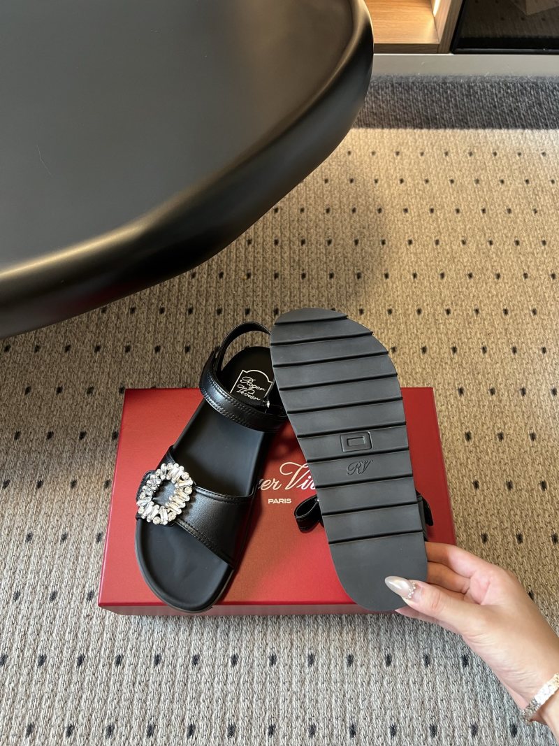 Сандалии Roger Vivier с декоративной пряжкой