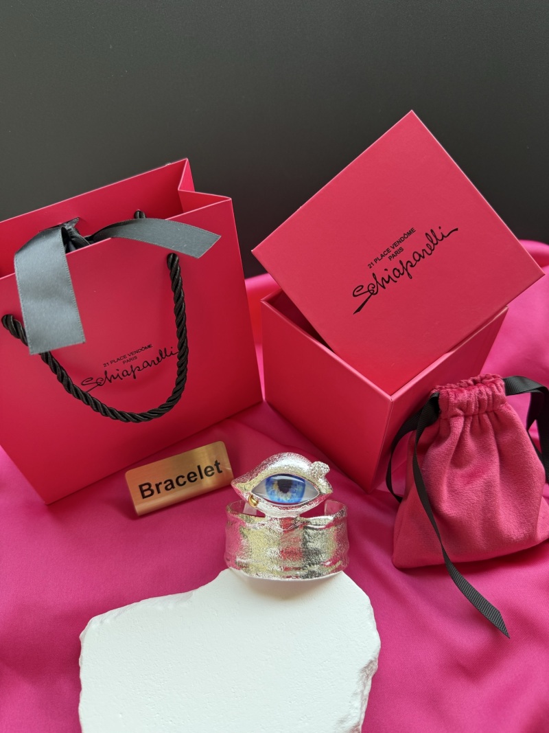 Браслет с глазом Schiaparelli