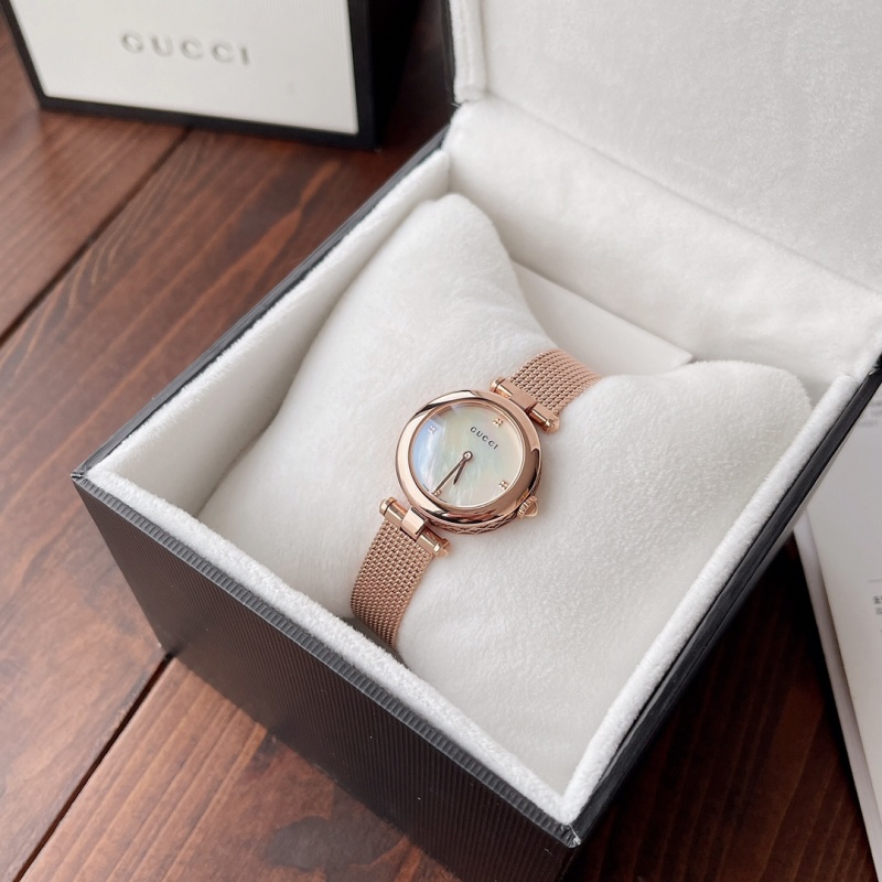 Часы Gucci