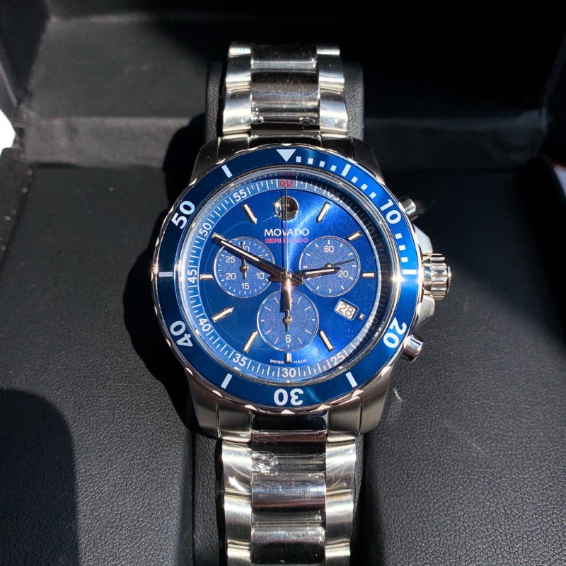 Часы Movado