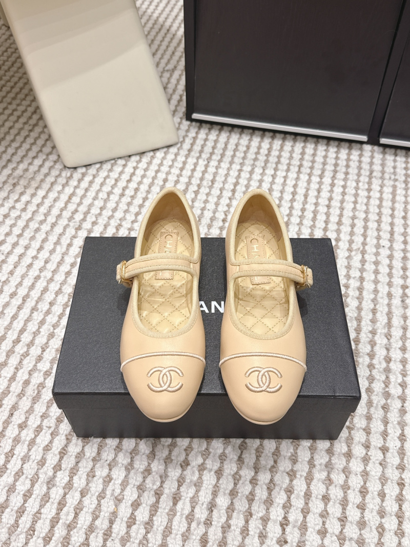 Балетки женские бежевые с логотипом Chanel