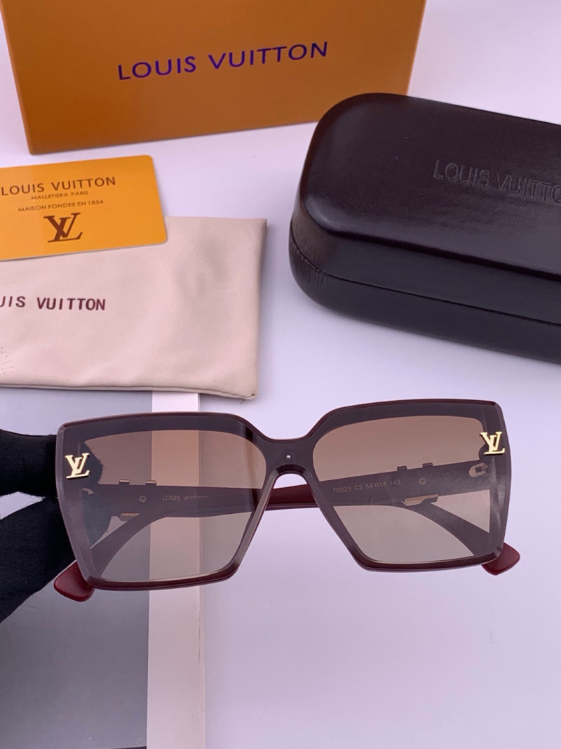 Солнцезащитные очки в крупном дизайне Louis Vuitton