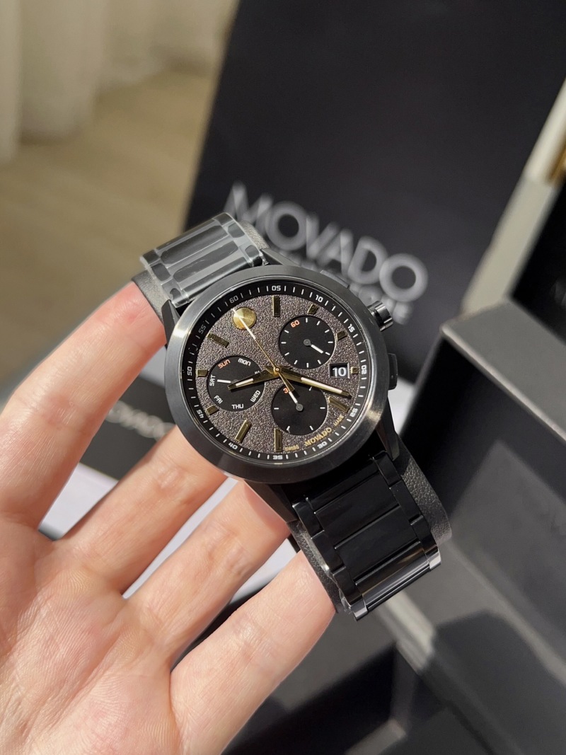 Часы Movado