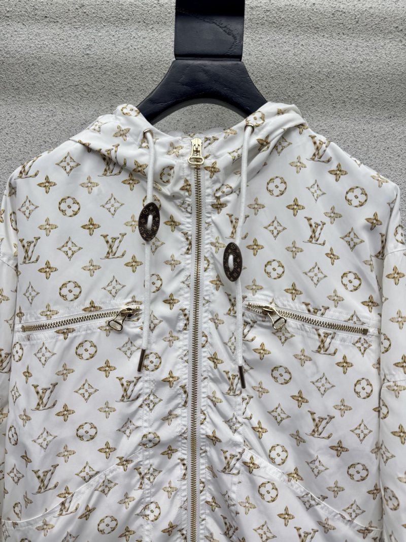 Лёгкая куртка с капюшоном в принт Louis Vuitton