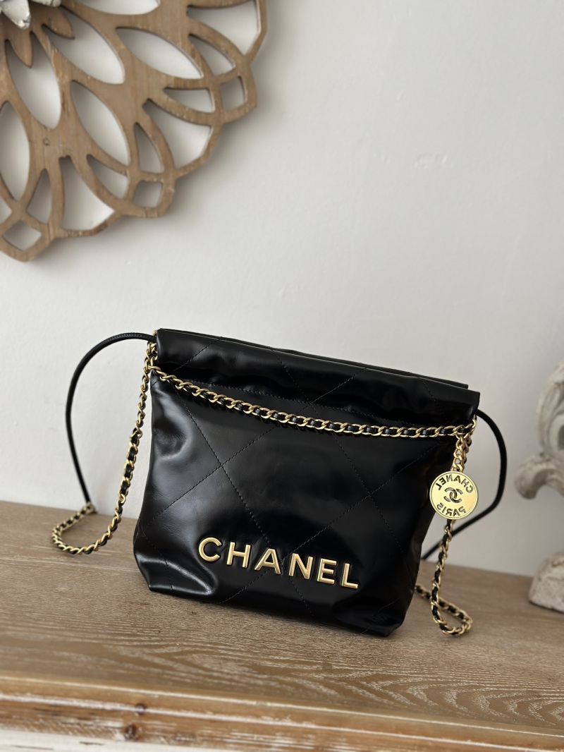 Черная сумка Chanel Mini