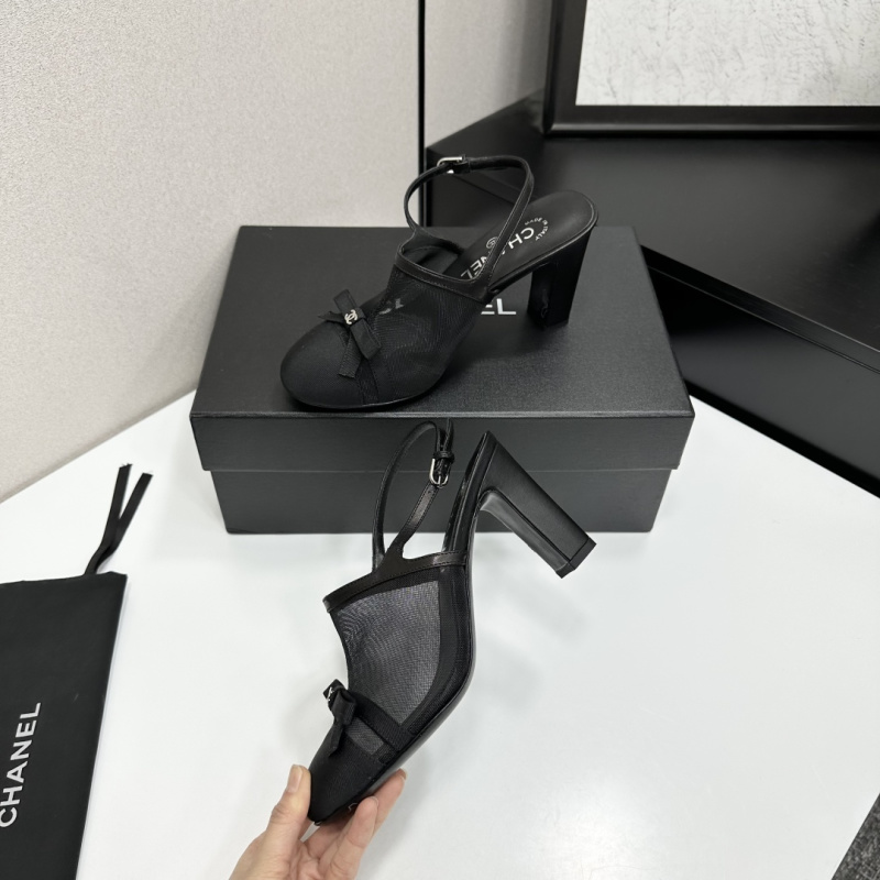 Женские черные туфли на высоком каблуке Chanel