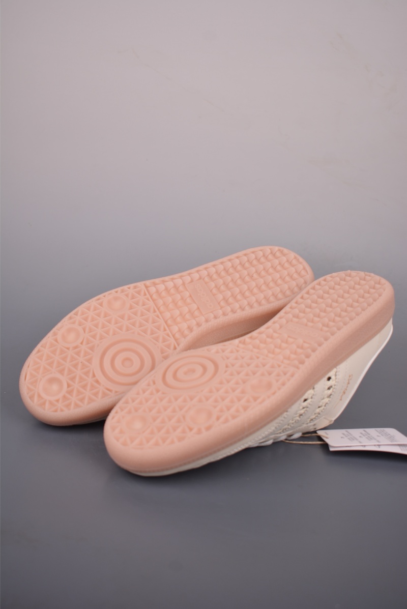 Шлёпанцы Adidas