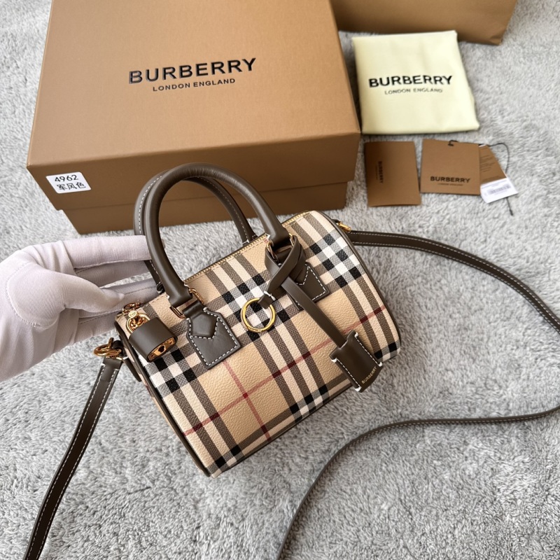 Мини-сумка Burberry в классическую клетку