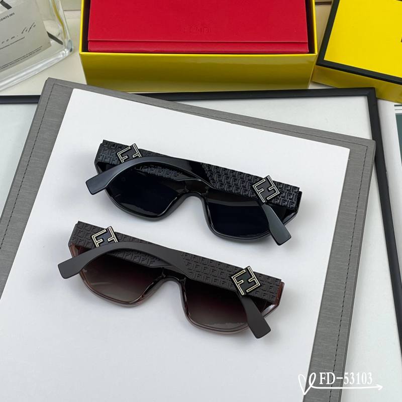 Солнечные очки женские с поляризационными линзами TR90 Fendi