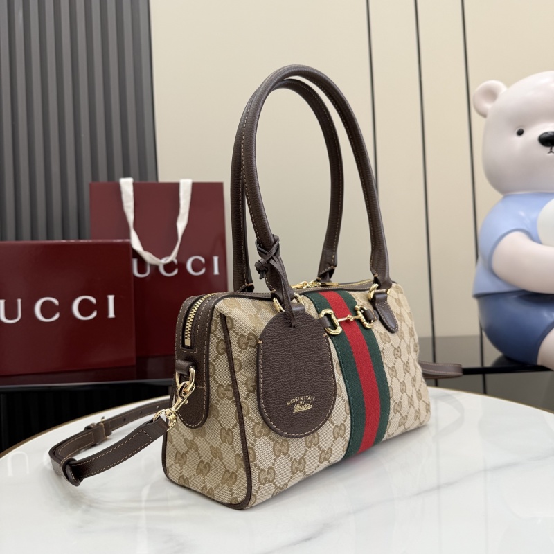 Сумка Gucci с монограммой и ремешком