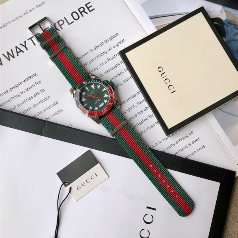 Часы Gucci