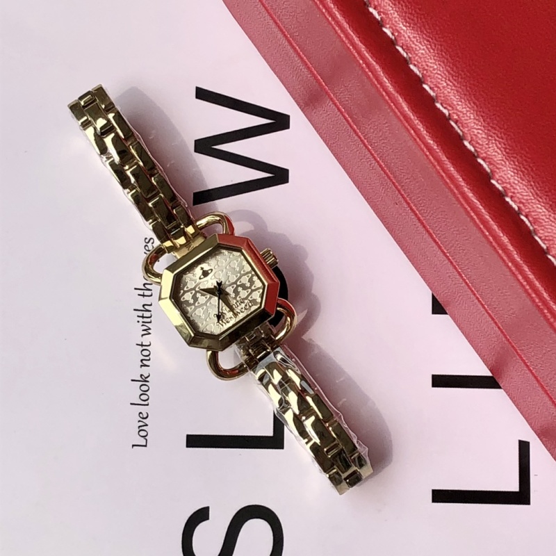 Часы Vivienne Westwood