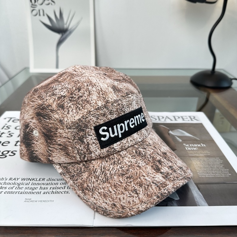 Кепка с вышивкой Supreme