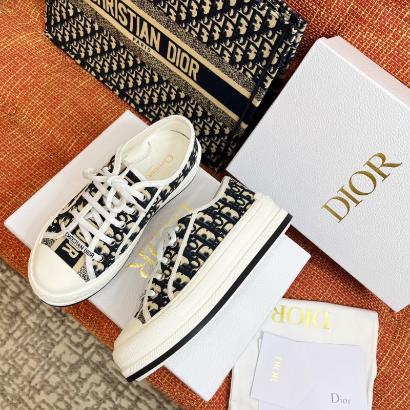 Кроссовки женские Dior с монограммой