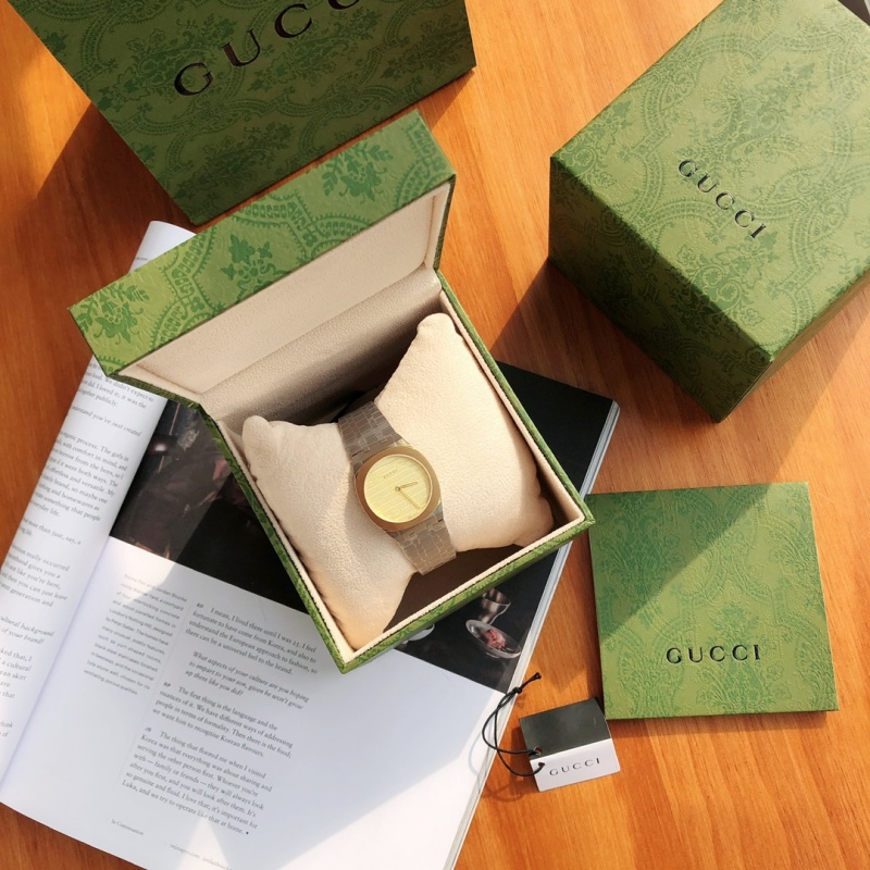 Часы Gucci