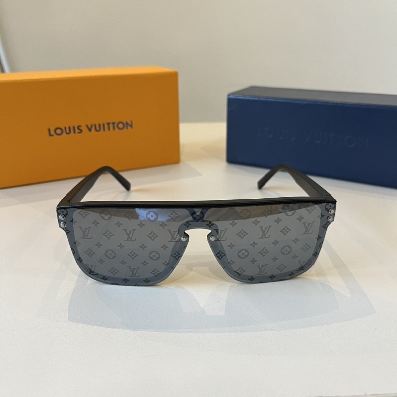 Солнцезащитные очки Louis Vuitton