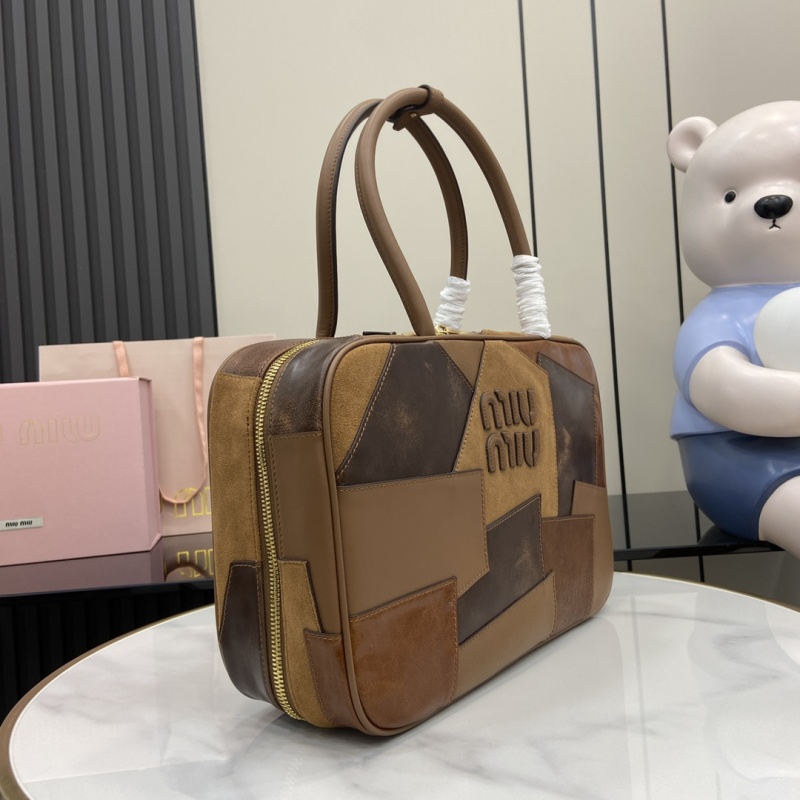 Сумка Miu Miu коричневая кожа