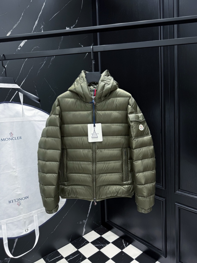 Пуховик Moncler