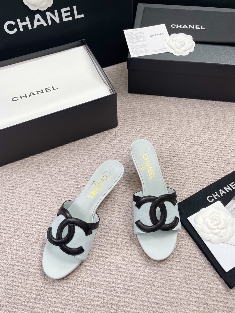 Женские сандалии Chanel с двойным логотипом