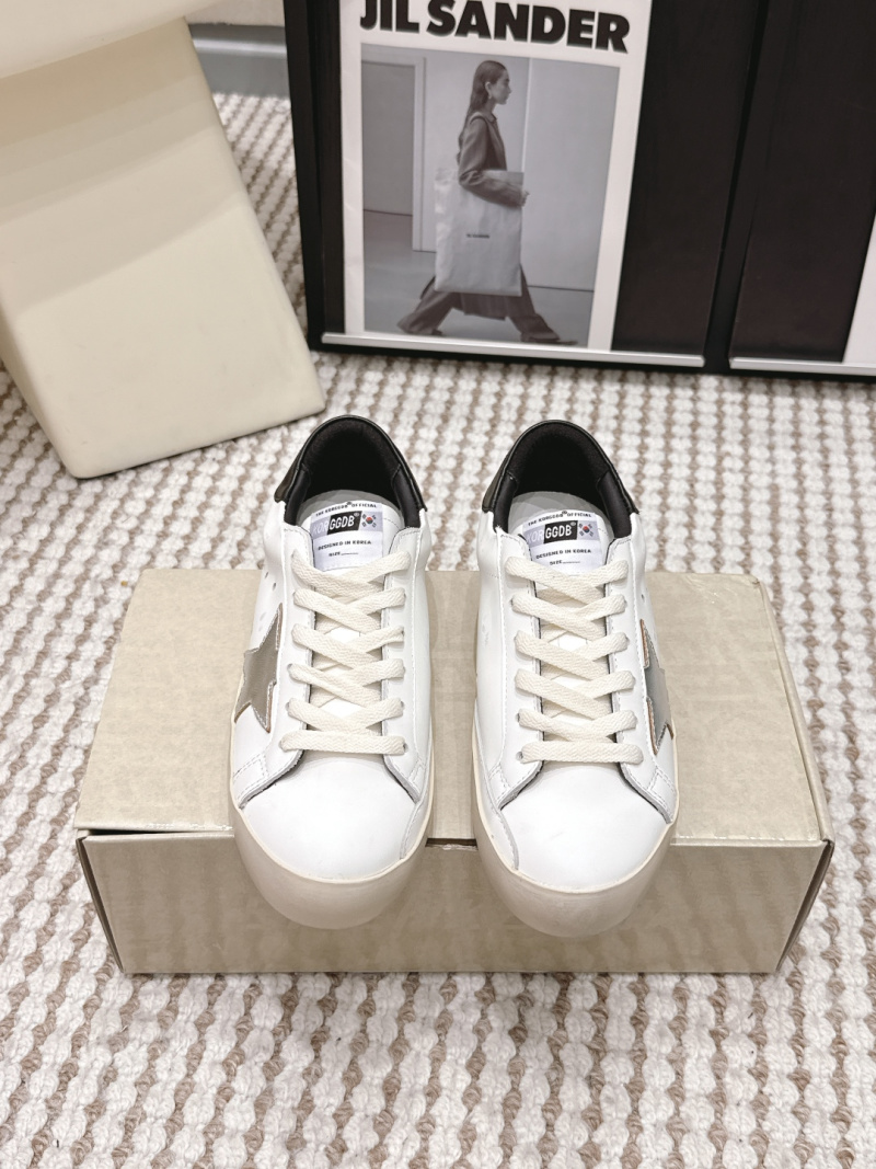 Женские кроссовки Golden Goose с металлической звездой