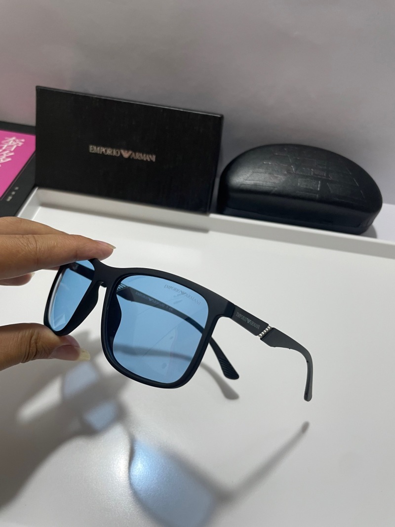 Мужские солнцезащитные очки Emporio Armani
