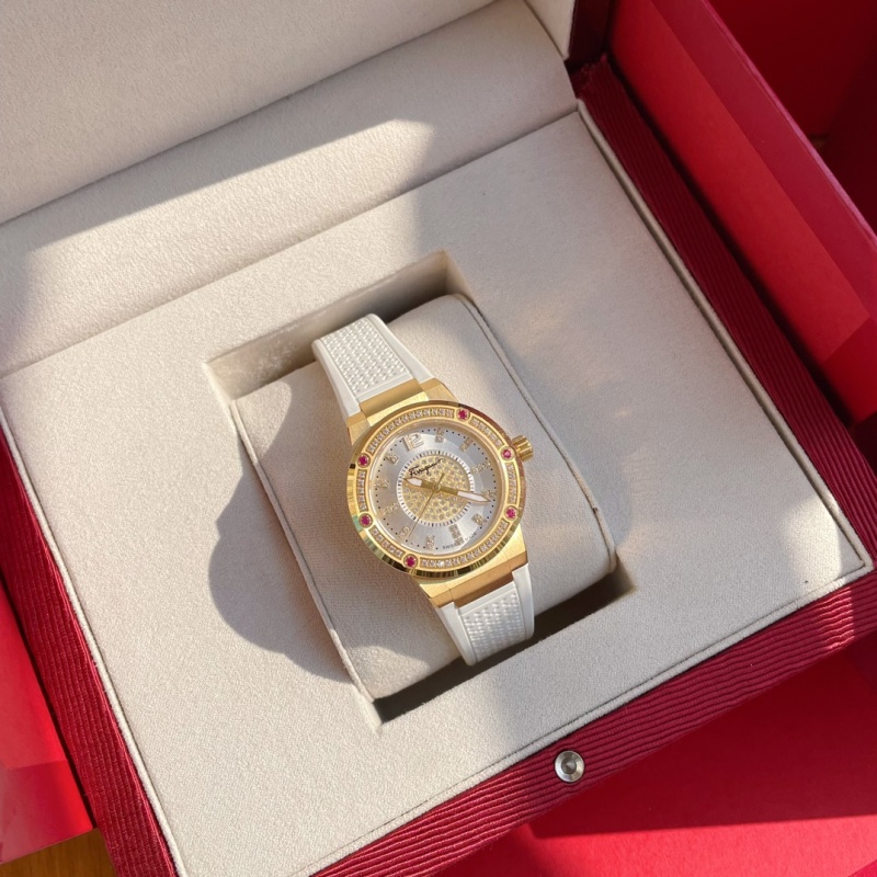 Часы Ferragamo