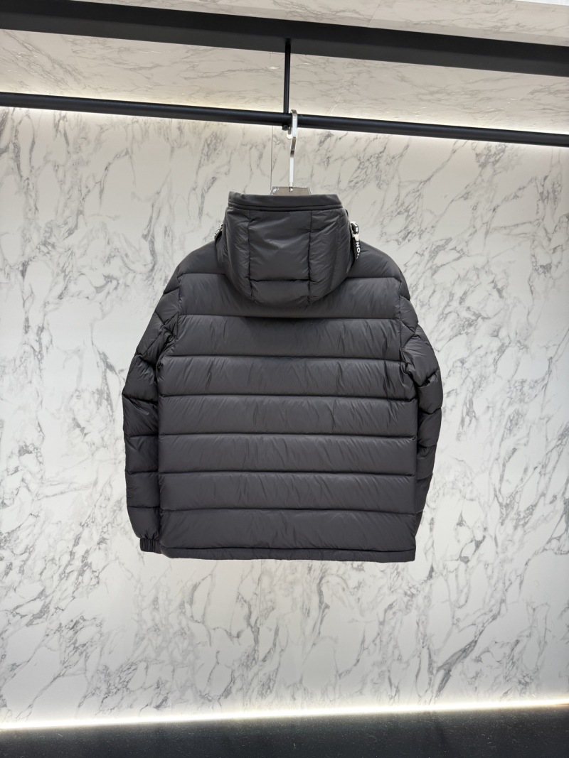 Пуховик Moncler