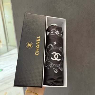 Складной зонт Chanel с защитой от дождя