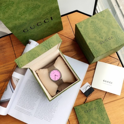 Часы Gucci