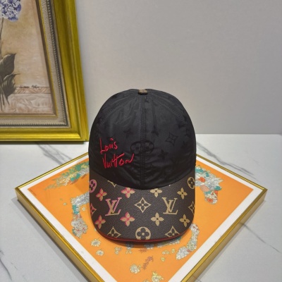 Кепка Louis Vuitton с вышивкой