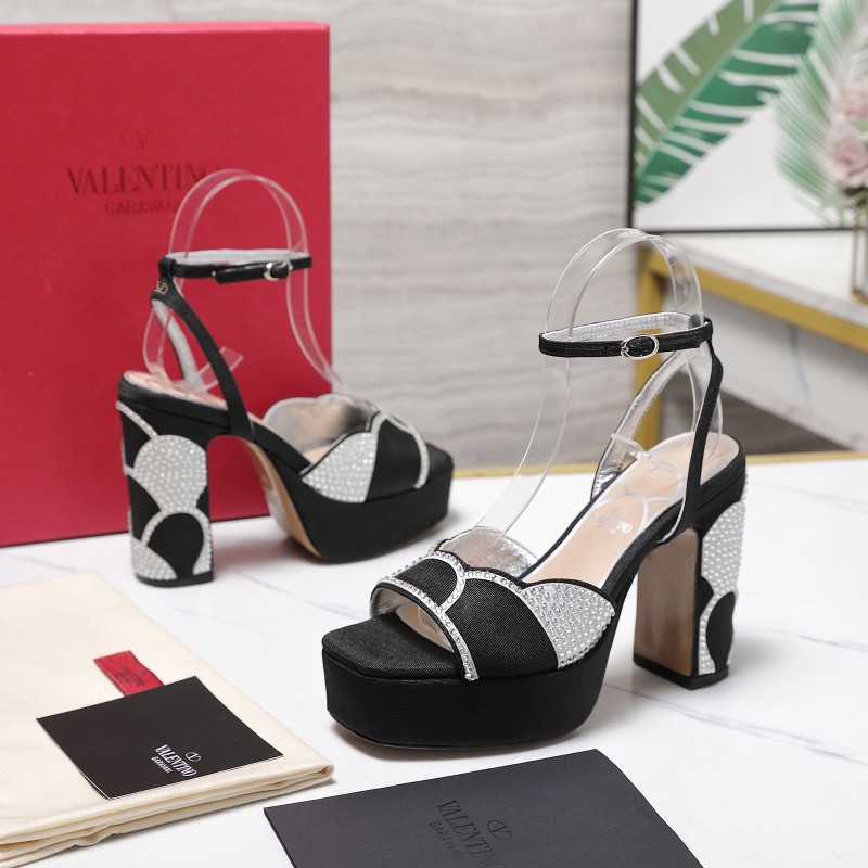 Женские черные босоножки на высоком каблуке с блестками Valentino Garavani