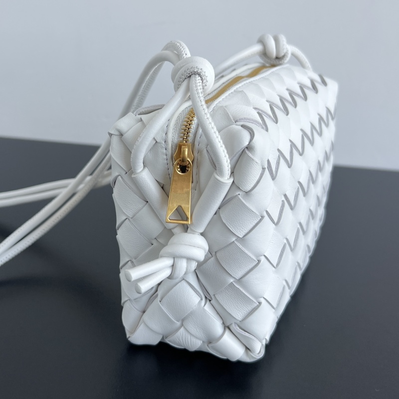 Сумка плетеная белая Bottega Veneta