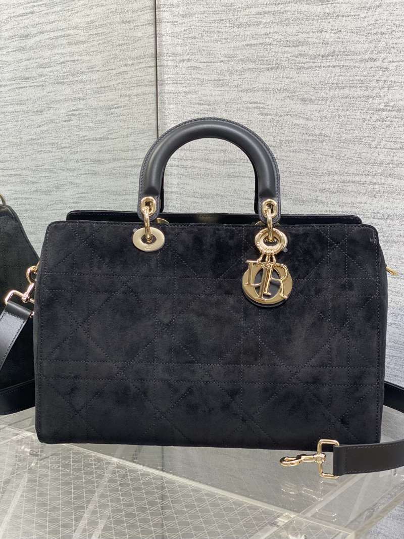 Черная сумка Dior Lady Dior