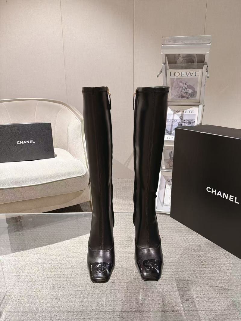 Женские сапоги Chanel с квадратным носком черного цвета